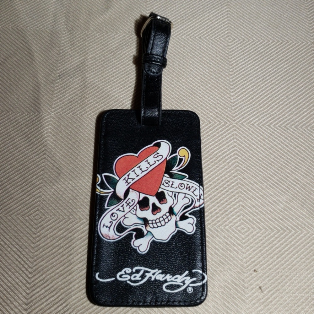 Ed Hardy black "Love Kills Slowly"